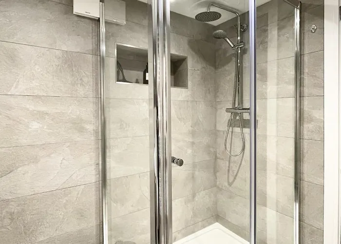 Redland - Two Bedroom With Private Patio 아파트