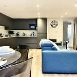 Redland - Two Bedroom With Private Patio Apartment