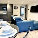 Redland - Two Bedroom With Private Patio * Bristol