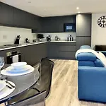 Apartment Redland - Two Bedroom With Private Patio Bristol