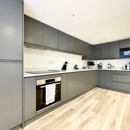 شقة Redland - Two Bedroom With Private Patio