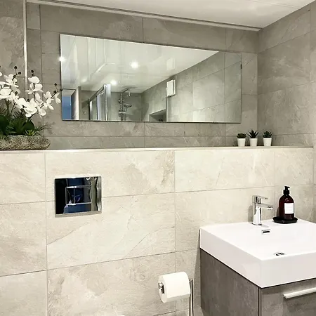 شقة Redland - Two Bedroom With Private Patio بريستول