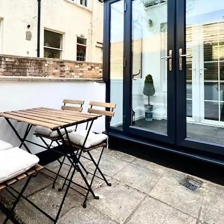 Redland - Two Bedroom With Private Patio Bristol