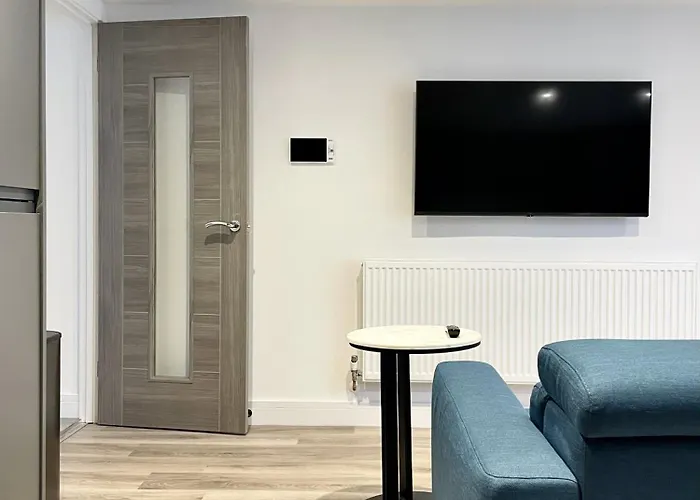 Redland - Two Bedroom With Private Patio Apartament