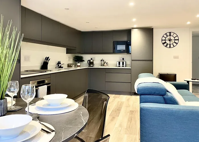 Redland - Two Bedroom With Private Patio