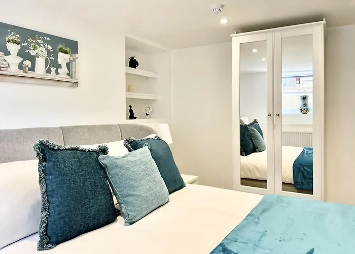 Redland - Two Bedroom With Private Patio Apartament *