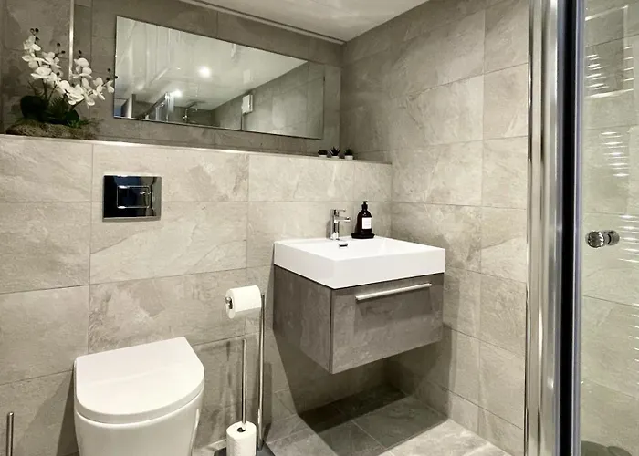 Apartament Redland - Two Bedroom With Private Patio